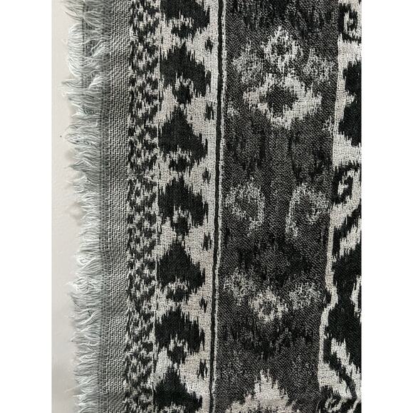 Soft Infinity loop Woolen Scarf Boho Geometric Tribal Ikat print with fringe - Picture 3 of 7